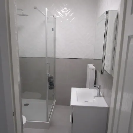Veroland Maganszallashely Апарт-отель *