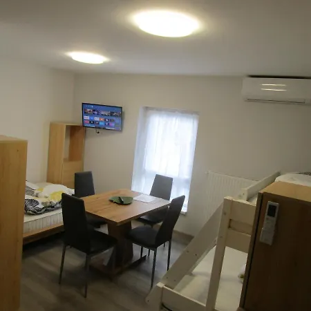 Veroland Maganszallashely 3*